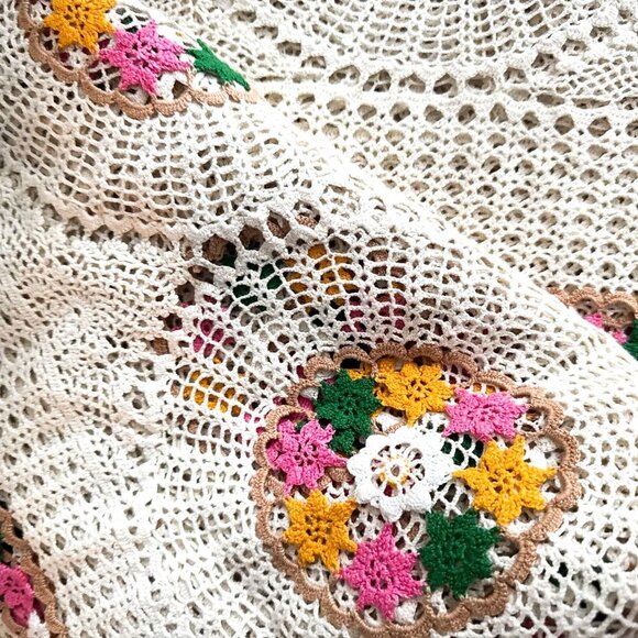 Vintage Crochet Massive Open Knit Table Cloth - Picture 6 of 8
